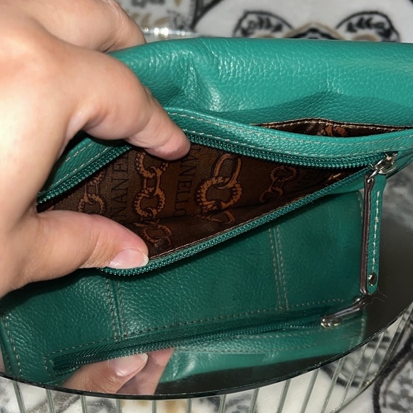 Tignanello Womenโs Shoulder Bag, GreenPebble Italian Leather W/ Matching Wallet - Picture 6 of 16